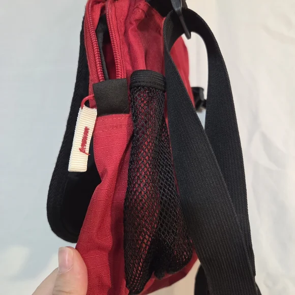 Roots Canada Olympic Red Crossbody Sling Bag Unisex - Picture 5 of 13